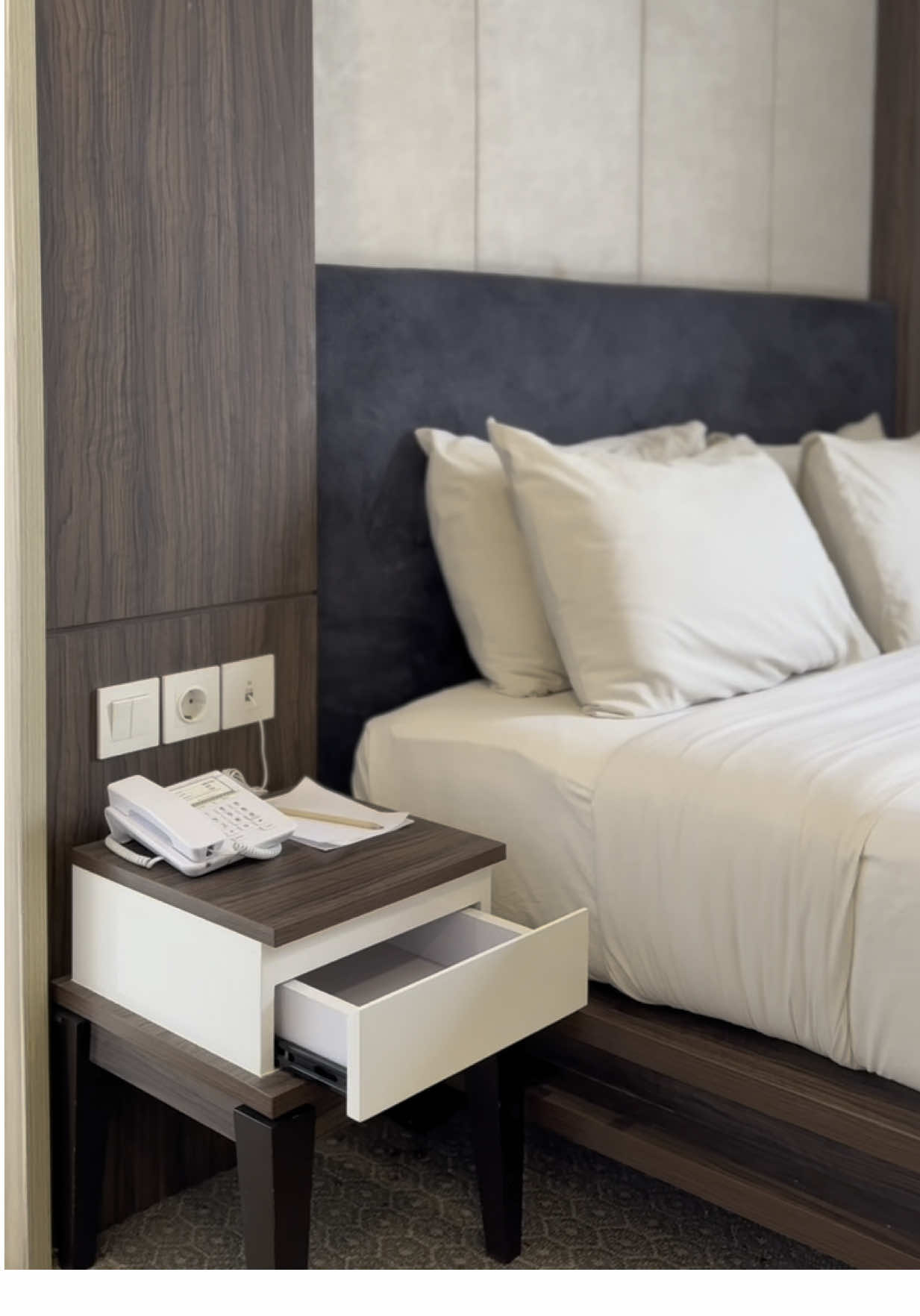 Suite dreams start here ✨ executive luxury redefined #executive #suite #executivesuite #executivesuites #executivesuiteroom #javalotushotel #javalotushoteljember #jember #hotel #java #lotus #besthotelinjember #javalotus #staycationdijember #pandalunganjember #rumahbesar #menginapdihotel #menginapdijember 