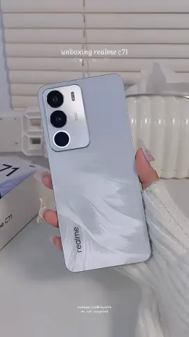realme c71 cakep bnget lagi, desain mewah dengan harga 1 jutaan aja,baterai super awet sampe 2 harian 🎀😍 6300mAh Massive Battery & 45Fast Charge  Daily Water Resistance Military-Grade Shock Resistance AI Exprience 120Hz Eye Comfort Display T7250 Octa -Core Chipset High Speed Snapshot #realme #realmec71 #hprealme #realmephone #unboxing #unboxingphone #hpbaru  #realmec71newlaucnh #hp1jutaan 