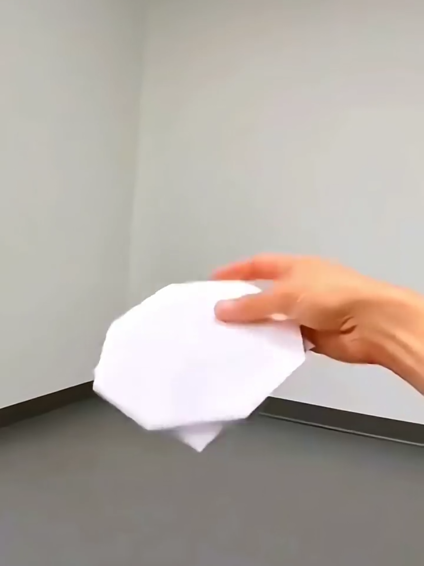 Paper airplanes suitable for folding in 2025, please let your friends fold them together # Content-inspired search #paperplane tutorial#educational toy#childhood paper airplane Close #craft #paperplane #foryou #origami #educational #DIY #handmade #papercraft #fyp 