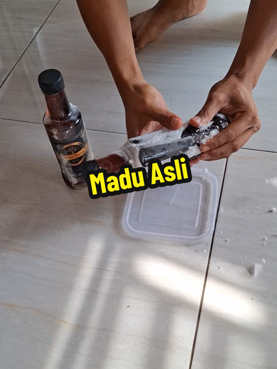 Madu Murni Alam Tanpa Campuran #maduasli #madumurni #madumanis #maduoriginal #madumultiforasuper #maduhutan #maduhutanasli 