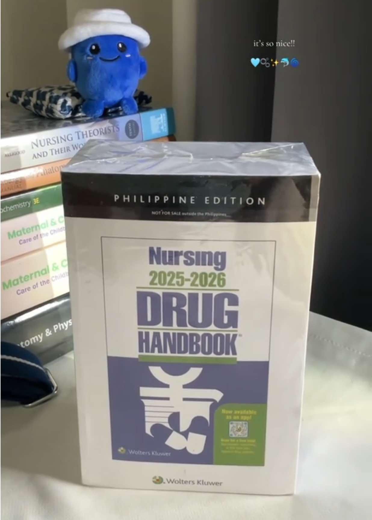 last required nursing book for 2nd year unlocked! 🤓 #nurse #nursing #nursingstudent #foryou #unboxing 