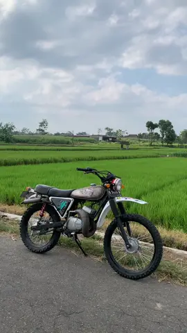 Teyeng #dt #dt100 #yamahadt #yamahadt100 #yamahars #rs125 #trailtua #enduro #trailjadul