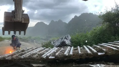 Bởi nghèo nên không thể có tình yêu đẹp🙂‍↕️