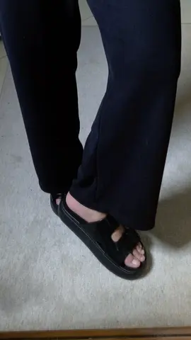 #outfit #outfitideas #sandalwanita #kulothighwaist #rekomendasikulot #rekomendasisandal 