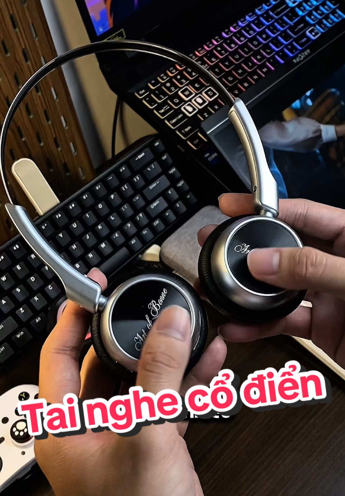 Tai nghe chụp tai thiết kế cổ điển #tainghe #tainghechuptai #tainghebluetooth #headphones 