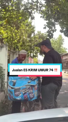 Gak sengaja ketemu kakek ini di jalan, akhirnya kita ikutin beliau. Ternyata usianya sudah 74 tahun, tapi masih kuat menggotel sepeda sambil jualan es krim. Luar biasa perjuangannya, semoga sehat selalu dan rezekinya selalu lancar. Aamiin 🤲🏻😇 #tegal #slawi #dolanslawi #salingberbagi 