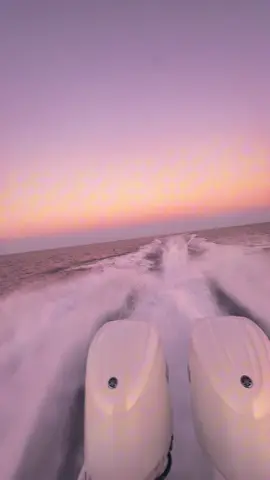 outerbanks vibess #fyp #sunset #outerbanks #aesthetic #vibes #foryoupage #foryou #viralvideo #blowthisup #xyzabc #paradise #viral #repost #Love #boat 