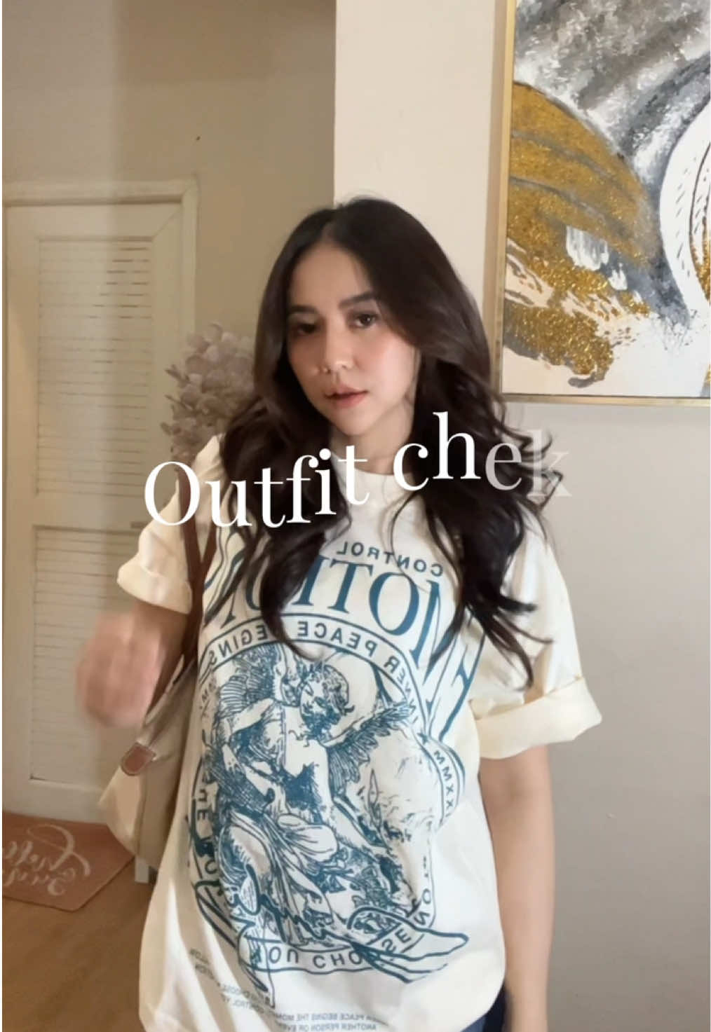 Oversize t shirt , jeans , kacamata .. otw 😎#OOTD #kaosoversize 