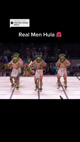 Be honest what hypnotized you first?  🌺 @hulatok_ #hulatok #polynesian 