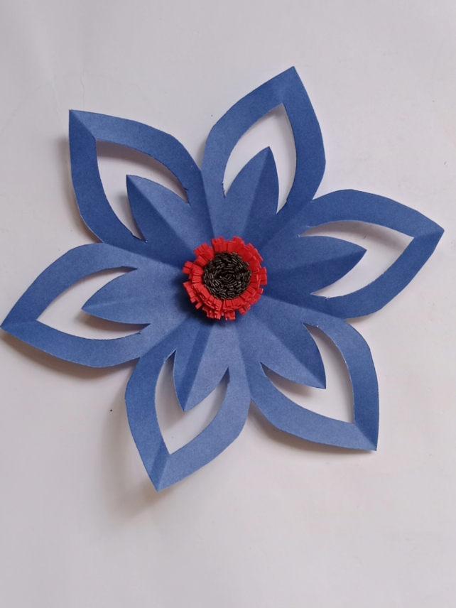 How to make beautiful flower with paper #DIY #crafts #papercrafts #tranding #tutorial #shorts #foryoupage #fyp 
