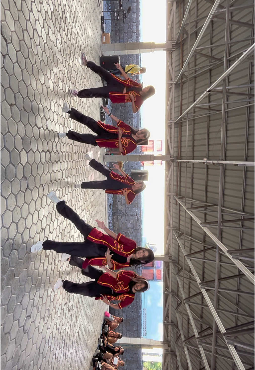 tabola bale harga mati🥵, repostt dsuruh pke sound ori *gausa tny bntuk formasi🙏🏻 dc: @OFC.GENAS  #tabolabale #fyp #nttpride🏝🔥 #afro #dance #dancechallenge #sdt #sman3kupang #mpls #kupangntt #fyppppppppppppppppppppppp 