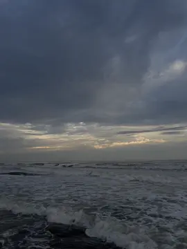em đi xa nơi phương trời, chỉ có mỗi anh nơi đây..