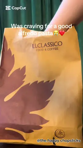Best alfredo pasta I ever had in Multan. Ordered Alfredo pasta 9/10✨ Sandwich 7/10✨ Loaded fries 7/10✨  #elclassico #elclassicomultan #alfredopasta #alfredofettucine #yummy #food #eat #foryou #fyp #fyppppppppppppppppppppppp #Foodie #multan #multanfood #tiktokfood #thehappychopdticks 