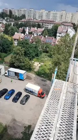 #rusztowanie #warszawa #praca dźwięk jest podłożony z innego filmu, wiem że to więcej niż 8m, ale tylko ten mi pasował 🙂