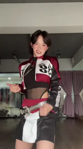 แว๊นๆเลยฮ้าฟ ❤️‍🔥 #EarnBNK48 #BNK48 