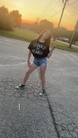 The perfect shirt for any female 😂 so soft, comfortable, and well made. #VocêNasceuParaMudar #teens #funnyshirts #sarcasm #shirts 