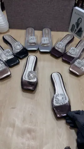 40 RIBU SECAKEP INI🔥#sandalwanita #sandalkekinian #sandalaesthetic #flatshoescewek #sandalviral #sandalteplek #sandalflatshoes 