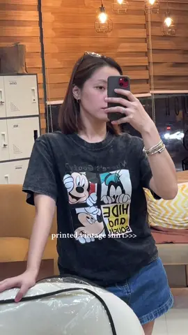 #vintagetshirt #vintage #vintageshirt #mickeymouse #mickeymouseshirt #tshirt #printed #printedtshirt #printedshirt #mickey 