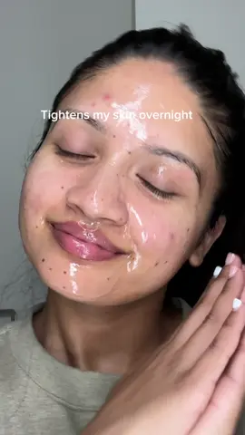 melting the look of clogged pores overnight using the @SKIN1004 US centella poremizing light gel cream✨ I used it like a sleeping mask and woke up with skin that felt so smooth 😮‍💨 non-comedogenic, gentle, and actually does something?? obsessed. #centella #skincare #skin1004 #koreanskincare #skincareroutine #overnightcream #centellaskincare 