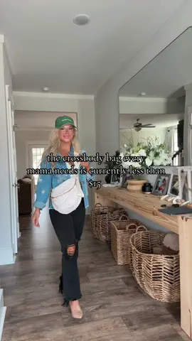 Crossbody bag every mama needs!!!! #crossbodybag #crossbodybags #pursetok #purses #tiktokshopbacktoschool 