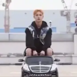 HORRIBLY INTRODUCING DADDY CHAN👹  . . #bangchan #straykids #funnytiktok #straykidsedit #KPOP #stay #STRAYKIDS @⋆.˚ ᡣ𐭩 .𖥔˚lun4rwony♡:!innie! @Soul👾 @Imjuliias @𝓢𝓱𝓮𝓻𝓵𝔂𝓷!!🌚 @౨ৎ𝒜𝓂𝒶𝓃𝒹𝒶౨ৎ @Tweetybird @Eli Tschida @Чайный Алкаш◡̈ 