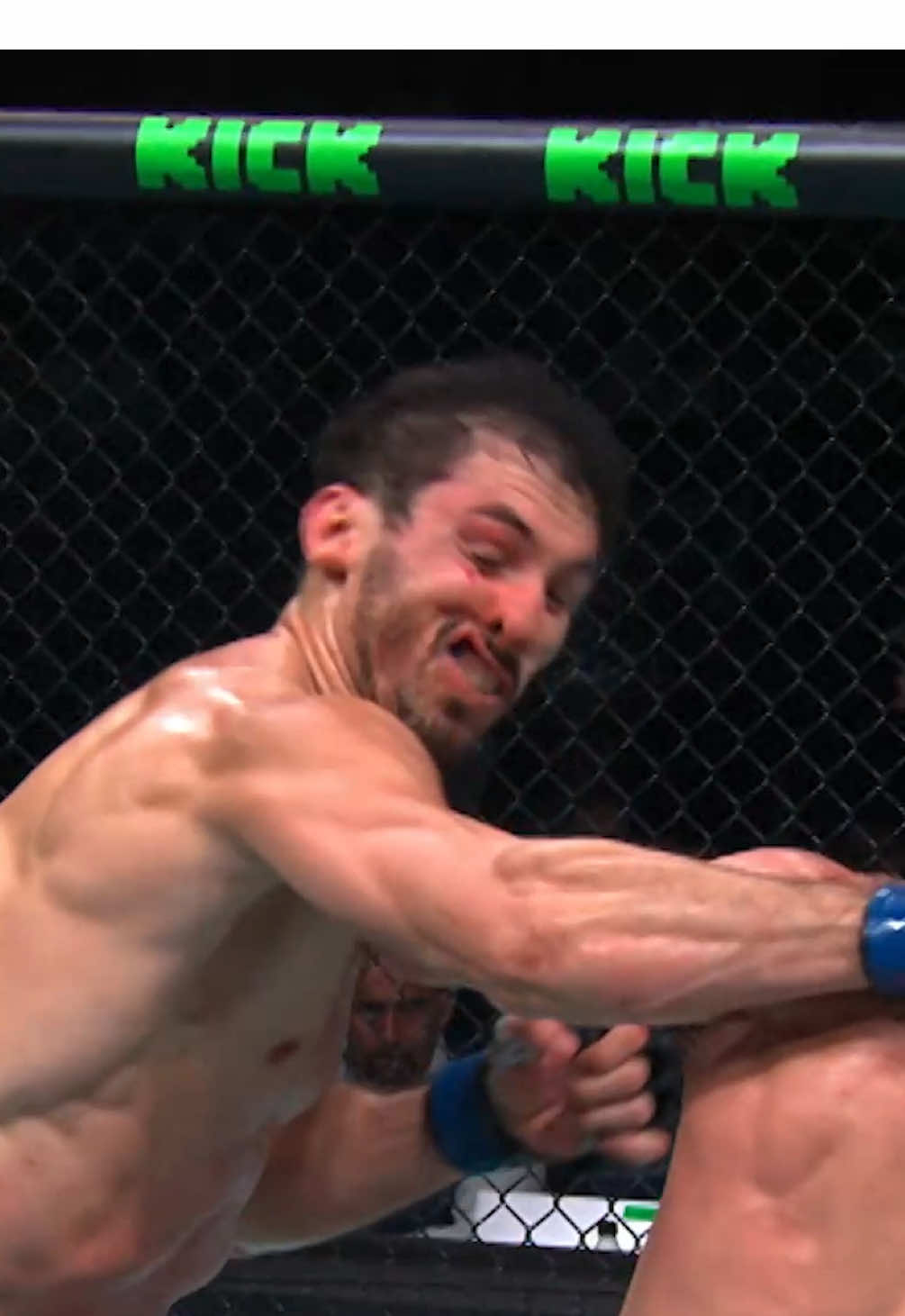 🚀 Дабл-буллет! #UFC #MMA #ko #doublebullet #sharabullet #martialarts #combatsports #muaythai #backfist 