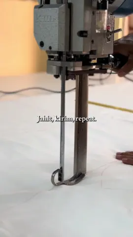 Produksi terus jalan, kamu tinggal jualan! Yuk, mulai bareng Prima Garmindo ✂️ #konveksidepok #konveksifashionwanita #primanusantaragarmindo 