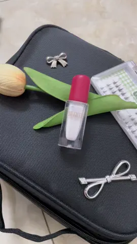 Keo dán mi giả The Giver#xuhuong #thinhhanh #lamdep #makeup #viral 