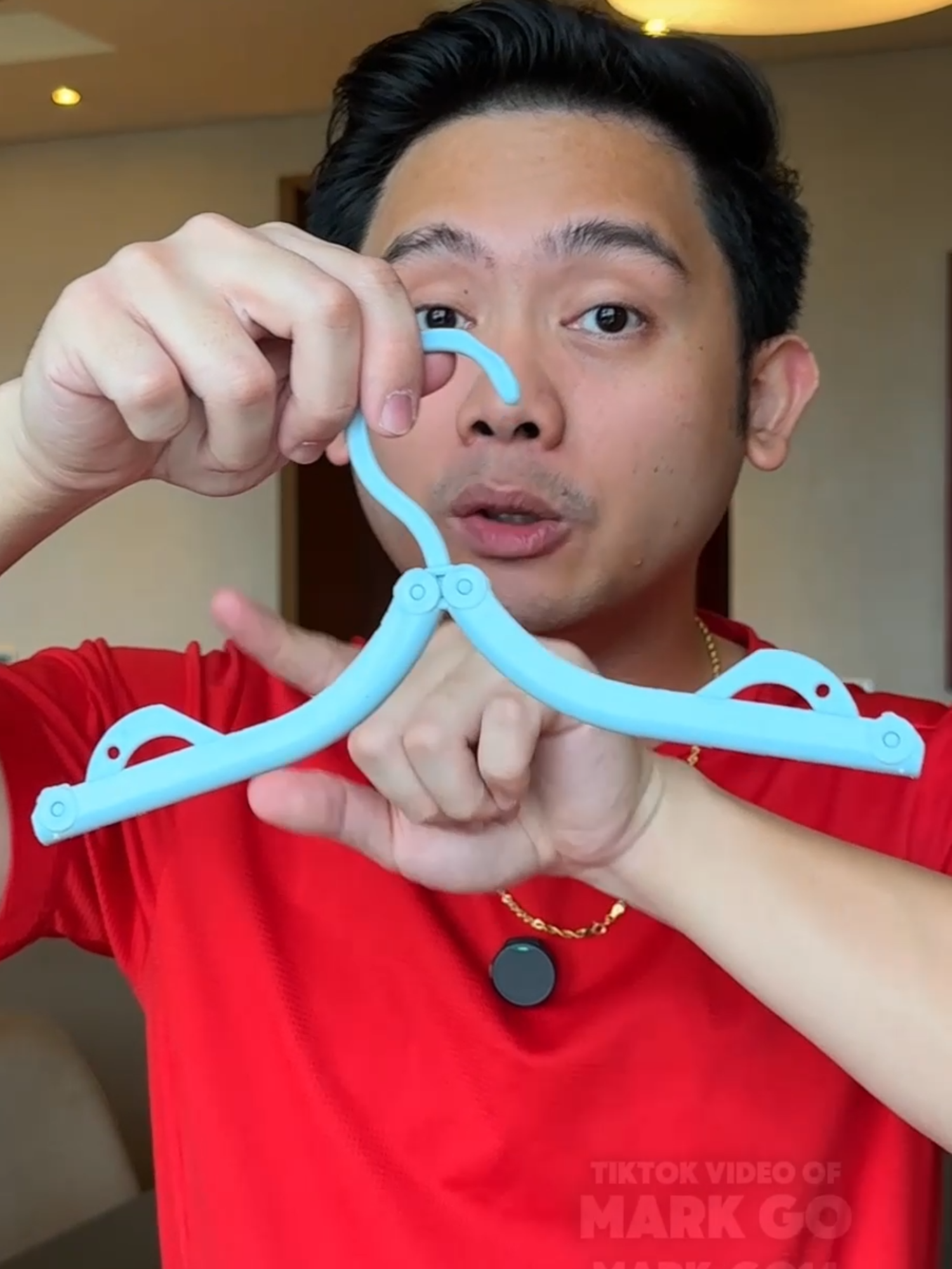 MAKE SURE na meron kang dalang Foldable Hanger kung magoouting ka #foldablehanger #hanger #portablehanger