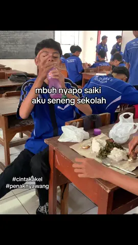 cinta cinta cintaa🤘🏻 #sekolah #stm #fyp #ternosontek #smktamtama2sidareja 