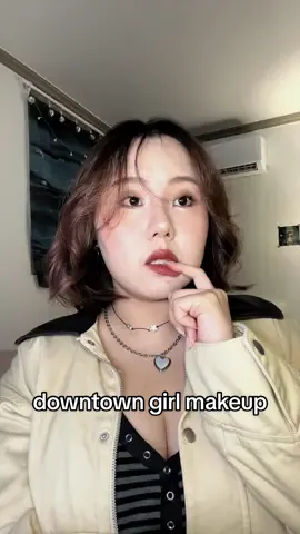 november girliess🙋🏻‍♀️ #yourmonth #yourmakeup #mymakeup #downtowngirl #makeuptransition #fypシ゚ #downtowngirlaesthetic #makeupinspiration #그린스크린 