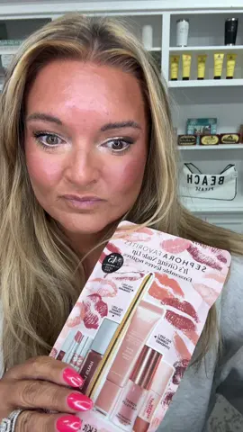 Perfect combo fall lip kit from @sephora @MERIT Beauty has the creamiest lip liner @LAWLESS Beauty forget the filler gloss #lipgloss #lipcombo #fallmakeup #sephora #makeuptutorial 