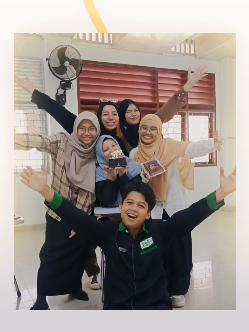 #zhevà | first time bikin mograph hahaha insp : @pawzi_p @iveflow.x @hyorrrrrr me #mograph #motiongraphics #alightmotion #moots? #pers  #unflopme #feedback #fyp #preset? #presetalightmotion 