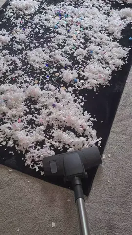 New white mix with Henry  flat bed mic'd on the plastic hose 😍😍 #vacuumingasmr #vacuumasmrcrunch #cleaningtiktok #asmrsounds #anxietyrelief #StressRelief #asmrsounds 