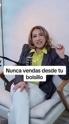 Nunca vendas desde el bolsillo, vende desde el propósito genuino de ayudar. ❤️ Porque cuando tu intención es servir, la diferencia se nota… y se siente. 🙏 #VentasConPropósito #LiderazgoConsciente #EmpatíaQueConecta #NegociosConAlma #seguros #Ventas