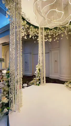 ම හ සි ය . . _ _ කව්ද ආස ආසම දවසේ මේ වගේ ලස්සන පෝරුවකට ගොඩවෙන්න 🫣💕 #yasi #kandyan #dancer #traditional #wedding #ceremony #kingsbury #colombo #srilanka #tiktok #foryou #fyp #everyone #onemillionaudition #tiktok #couple 