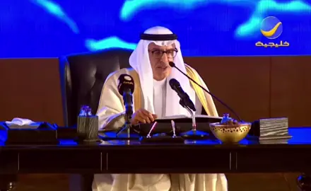 ذبلَت اَنوار الشَوارع وانطفى ضّي الحُروف يالله يا قَلبي سَرِينا  ضاقت الدنيا عَلينا #بدر_عبدالمحسن  #explore #foryou #fyp #foryoupage #اكسبلور #viral #fypシ゚ #شعر #راشد_الماجد 