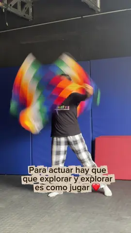 Que nunca se cansen de jugar a explorar, de allí es que salen grandes creaciones … además es hermoso y divertido 🥰  #teatro #teatrocomunitario #exploracion #actorslife  