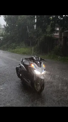 သူများဘီးတွေလိုမလှတော့ အားငယ်ရတာပေါ့🥺#fyp #fyppagee #zanhtet #fypage #click160i2025💪❤💯 