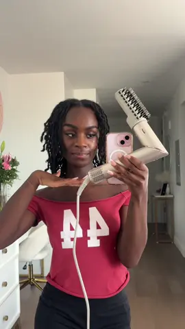 Now THIS is iconic 😉#SharkBeauty #SharkFlexStyle #iconic #gobaby 