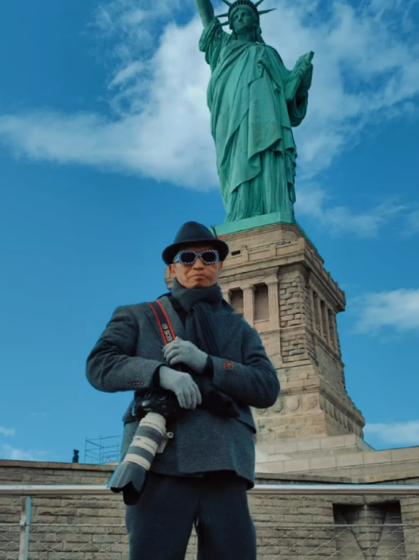 🗽❄️ Dingin menusuk tulang, tapi Patung Liberty tetap berdiri megah! Liberty Island di musim dingin bukan sekadar destinasi, tapi simbol kekuatan dan harapan. 📍 New York di awal tahun — syahdu dan penuh makna. 📲 Cek kisah lengkapnya di ngebolang.id #PatungLiberty #WinterTravel #ExploreUSA #Ngebolang #TravelVibes