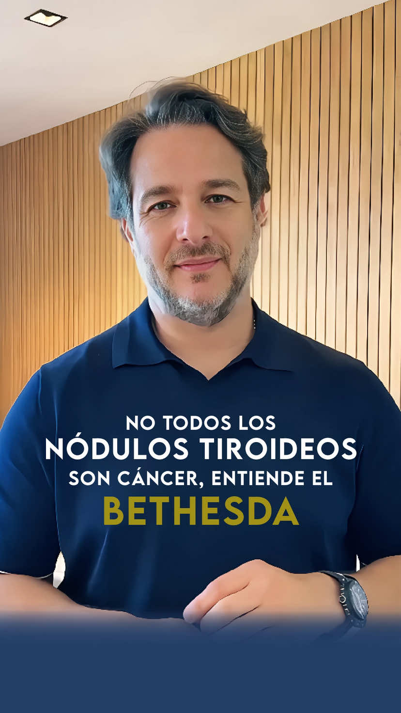 📑¿Te salió “Bethesda 3” o “Bethesda 6” en un resultado de tiroides y no entendiste nada? Tranquilo. ✋🏼El sistema Bethesda es una herramienta médica que clasifica los resultados de la biopsia con aguja fina (PAAF) de nódulos tiroideos. Ayuda a decidir si se necesita seguimiento, repetir el examen o incluso cirugía. Pero muchas veces el informe llega con un número y sin explicación clara. 📲 Si tienes dudas, consultame. #DoctorZaki #Tiroides #BethesdaTiroides #NóduloTiroideo #PAAF #BiopsiaTiroides #SaludTiroidea  #CáncerDeTiroides #Endocrinología