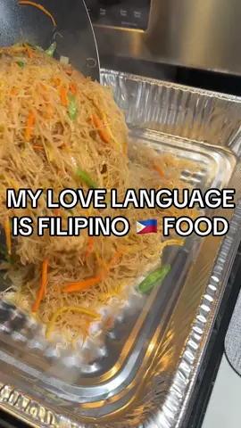 Customer ordered a full tray! 🇵🇭 #pancit #filipinofood 