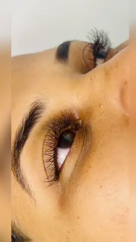 #eyelashextensions #lashextensions #divine #divinebridal_nails_hair_aesthaticbeauty #salon #beauty ##beautytreatment #salondivine #gampaha #srilanka🇱🇰 #tiktok #tiktoktrendingvideo #viralvideo #foryoupage #fyppppppppppppppppppppppp #fyp 