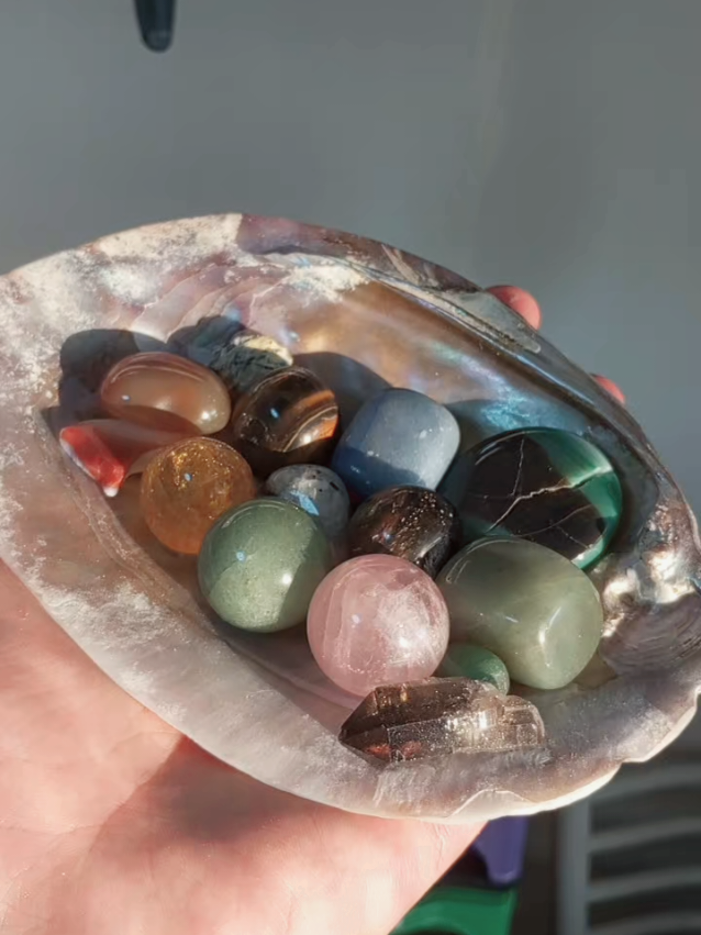 Crystals🔮✨ #witchy  #fyppppppppppppppppppppppp #witchtok #crystalwitch #aesthetic #crystals #crystal 