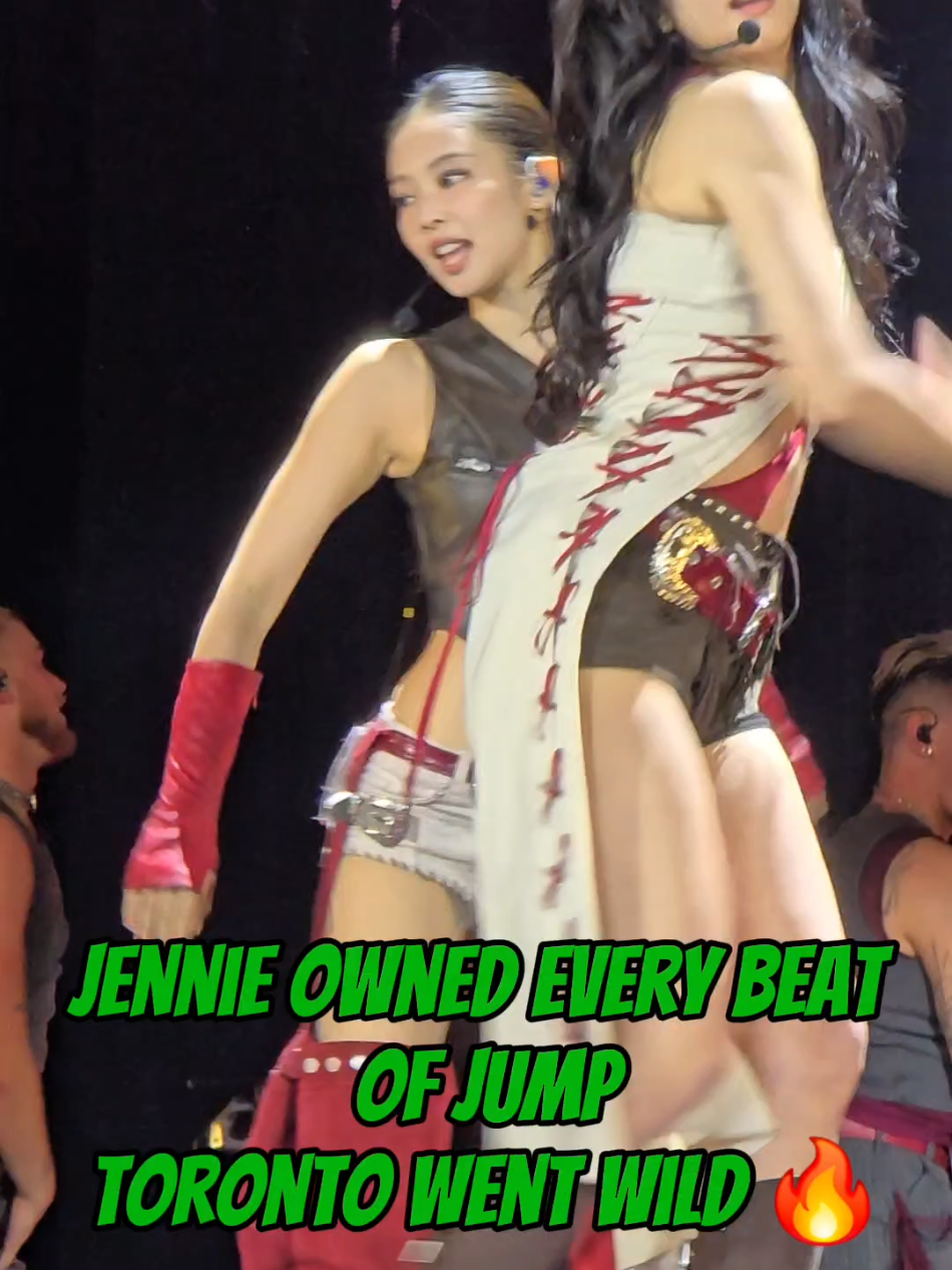 Jennie turned Jump into a full Toronto takeover 🔥⚡#BLACKPINK #TorontoDay1 #Jennie #Jump #BLACKPINKInYourArea #TorontoConcert #KpopToronto #ygentertainment 