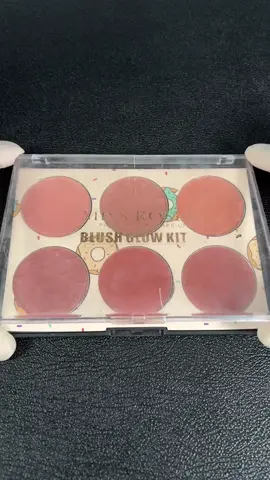 Sisters customize their own platters and only need to take one box with them when they go out. What a smart... #CosmeticRepair #LipstickRepair #HighlightRepair #Decompression #beautyrepair #immersive #powderrepair #beautyrepair #powder #loosepowder #PowderRepair #LipstickRepair #CosmeticRepair #makeupfix #Powdercakerepair #immersionrepair #makeupfix #perfume #subpackage #test #makeups #lipstickrepair #highlights #creamrepair #makeuphowto #howto #brokenpowder 