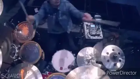 Sheila On7 - Film Favorit #live #performance #music #sheilaon7 #2018 #filmfavorit 