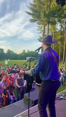 Opening foe @Gary LeVox From @Rascal Flatts in Falmouth Maine. What a beautiful night. ##Maine##SummerConcert Thank you, Sebastian Guerrero for the video.