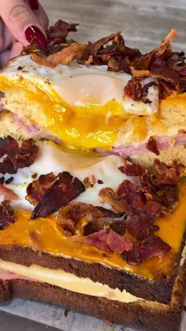 donde MERENDAR RICO, ABUNDANTE y BARATO 🥪🥓🍰💞 esto es Savory en 📍Lanús (lugones 395) abren TODOS los días de 11am a 00hs 🕣tienen productos sin tacc 🌾 y cuentan con delivery 🛵 nosotras nos pedimos el tostado francés ($10200) 🧀 el sandwich brioche ($11500) 🍳🥓 focaccia rellena con burrata ($12000) 🍞 “empanada” de pollo a la mostaza ($10500) 🍗 torta matilda y cheesecake con brownie ($11500 c/u) 🍰 croissant relleno con franui ($10000) 🥐 bombón de pistacho y ddl helado ($4700) 🍦 cubanote ($5000) 🍨 TODO viene en porciones súper abundantes, siendo la mayoría de cosas para compartir 👫🏼 es MUY RICO 😋 nuestros favs fueron los sándwiches, en especial el francés y el de pollo 🍗💘 recomendadisimo 💋💋 #merienda #merendar #brunch #brunchear #zonasur #argentina #lanus #escalada #helado #heladeria #dondemerendar #lugaresparamerendar #sanguche #tostado #torta #sintacc #viral #buenosaires #dulce #rico #cheesecake #matilda #fypシ゚viral🖤tiktok #fypシ゚ #fyp #foryou #foryoupage #paratiiiiiiiiiiiiiiiiiiiiiiiiiiiiiii #parati 